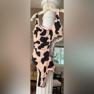 SHEIN / Women’s black and pink Cow print Ribbon Cut- out one piece swimsuit L